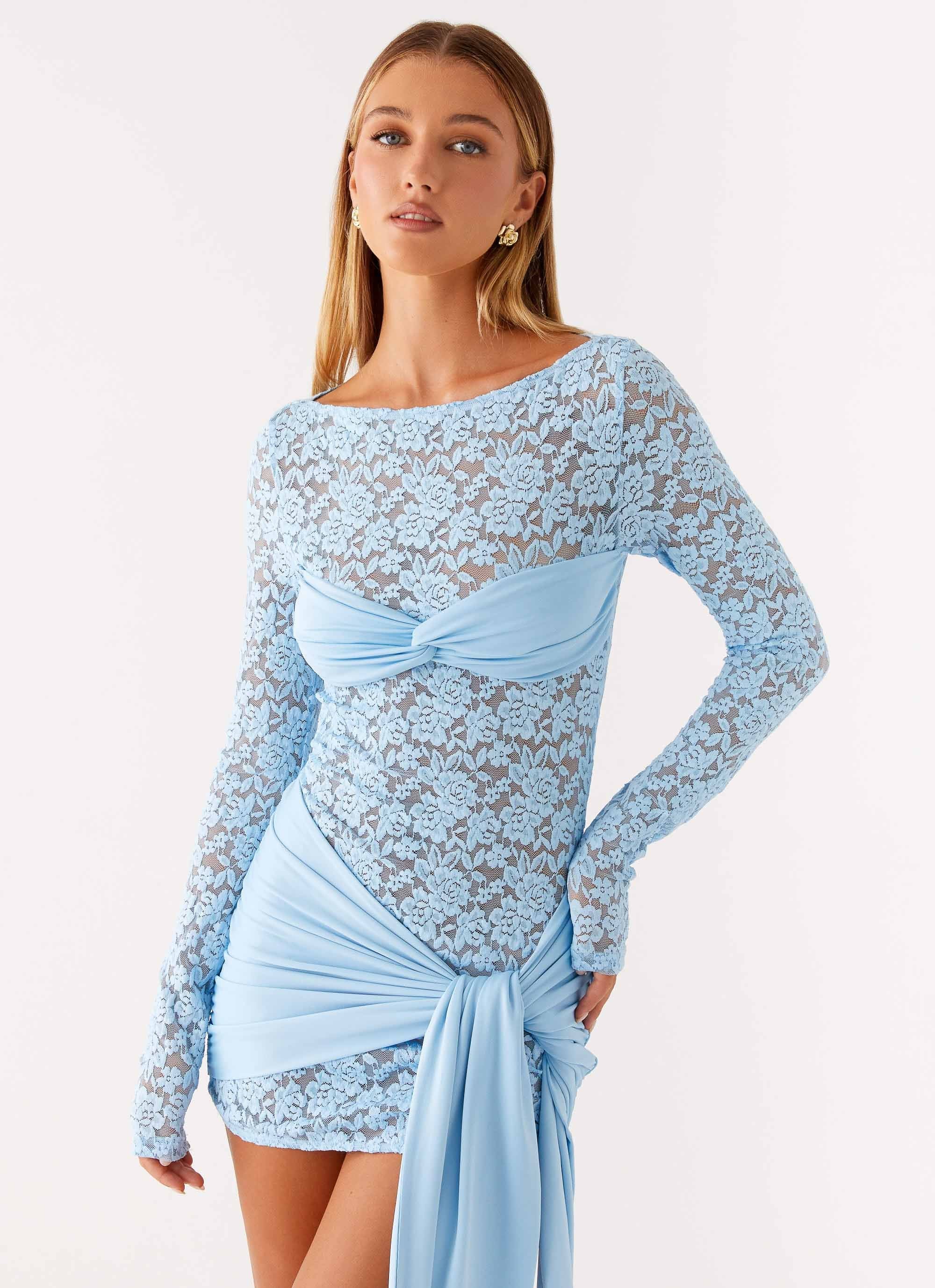 Vestido Manga Longa Rendado com Detalhe Pendurado Panjeia