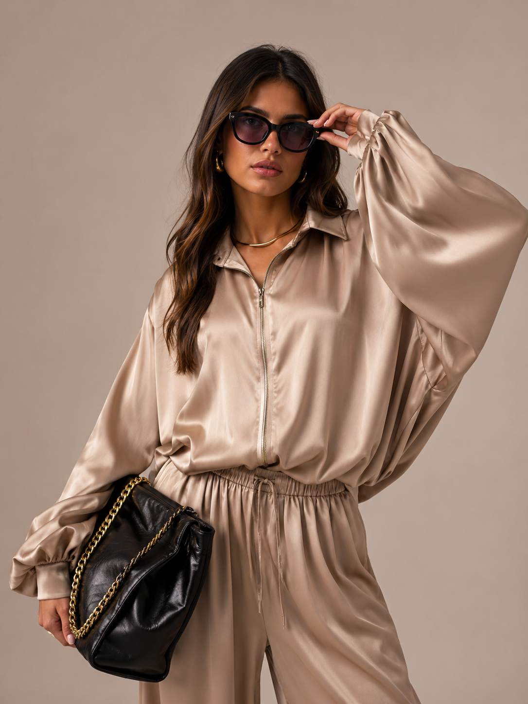Conjunto Feminino Acetinado Manga Ampla e Calça Jogger Selena
