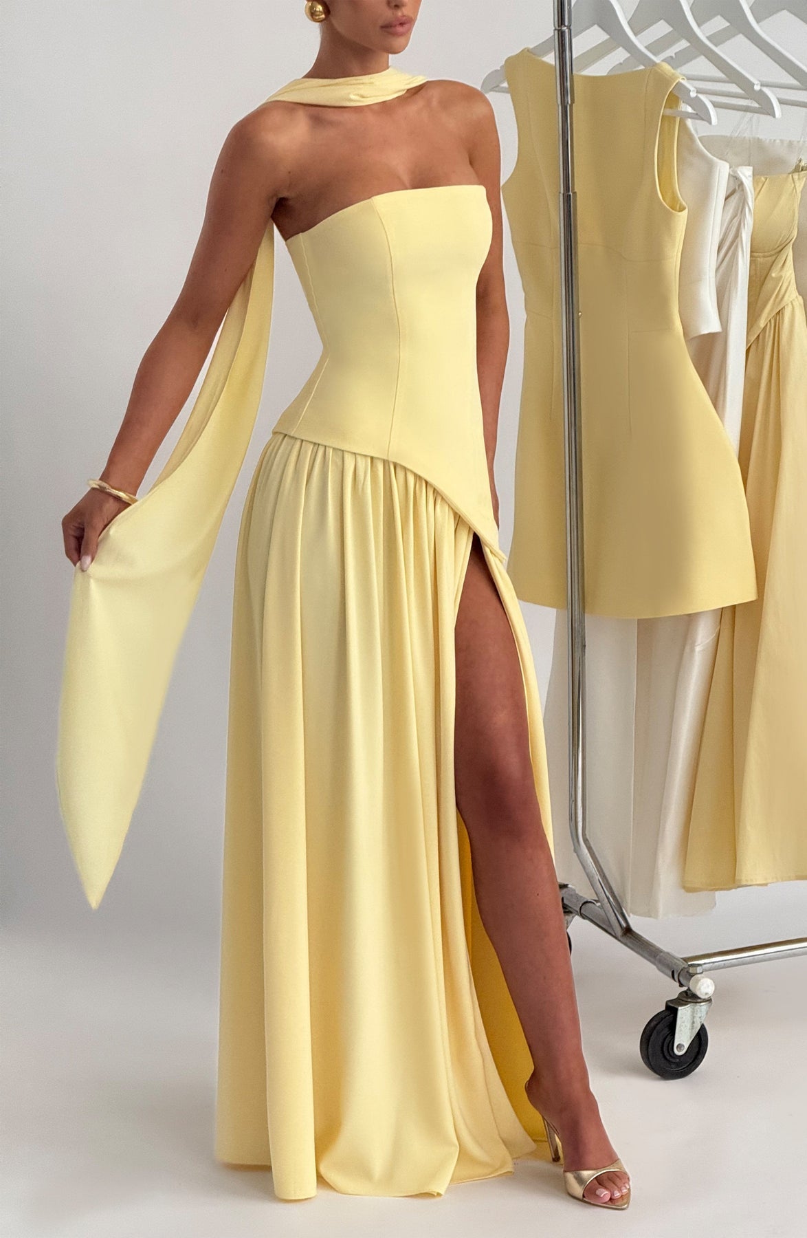 Vestido Longo Sem Alças Elegante Mya