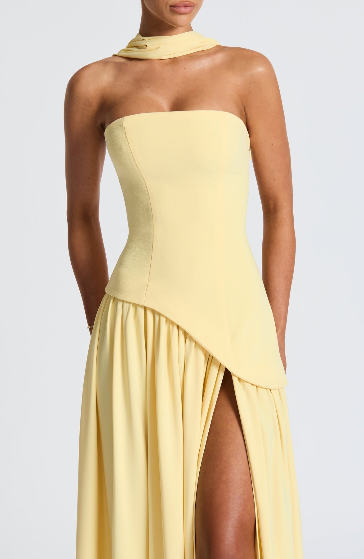Vestido Longo Sem Alças Elegante Mya