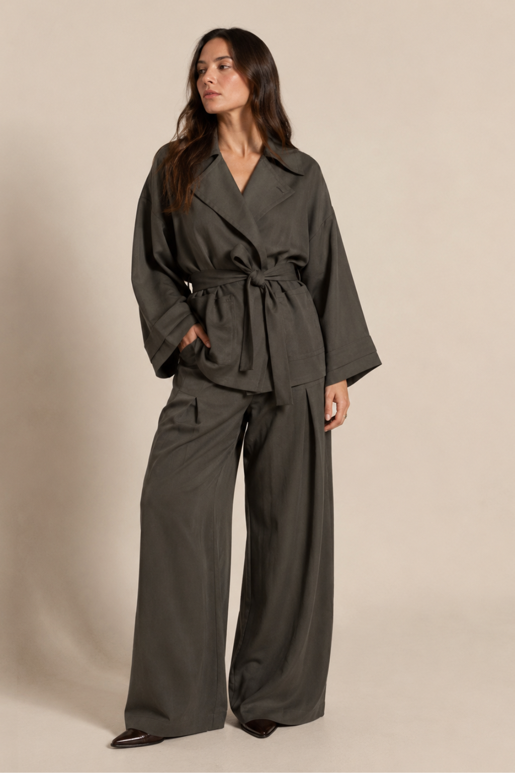 Conjunto Alfaiataria Calça Barrel Minimalista e Blazer Scarlett