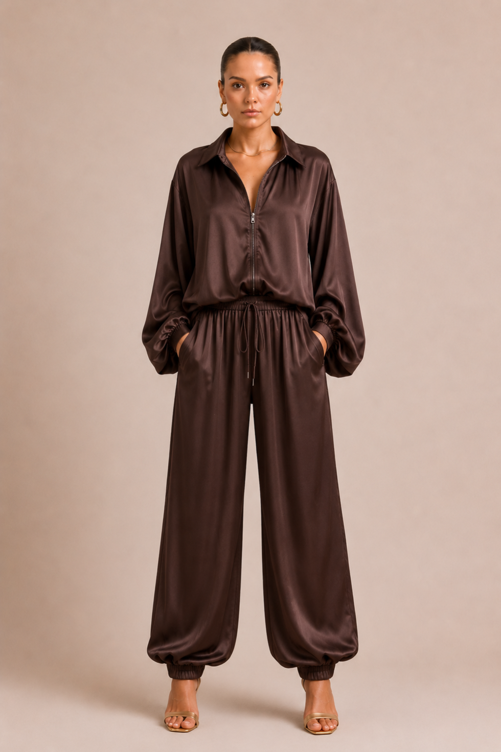 Conjunto Feminino Acetinado Manga Ampla e Calça Jogger Selena