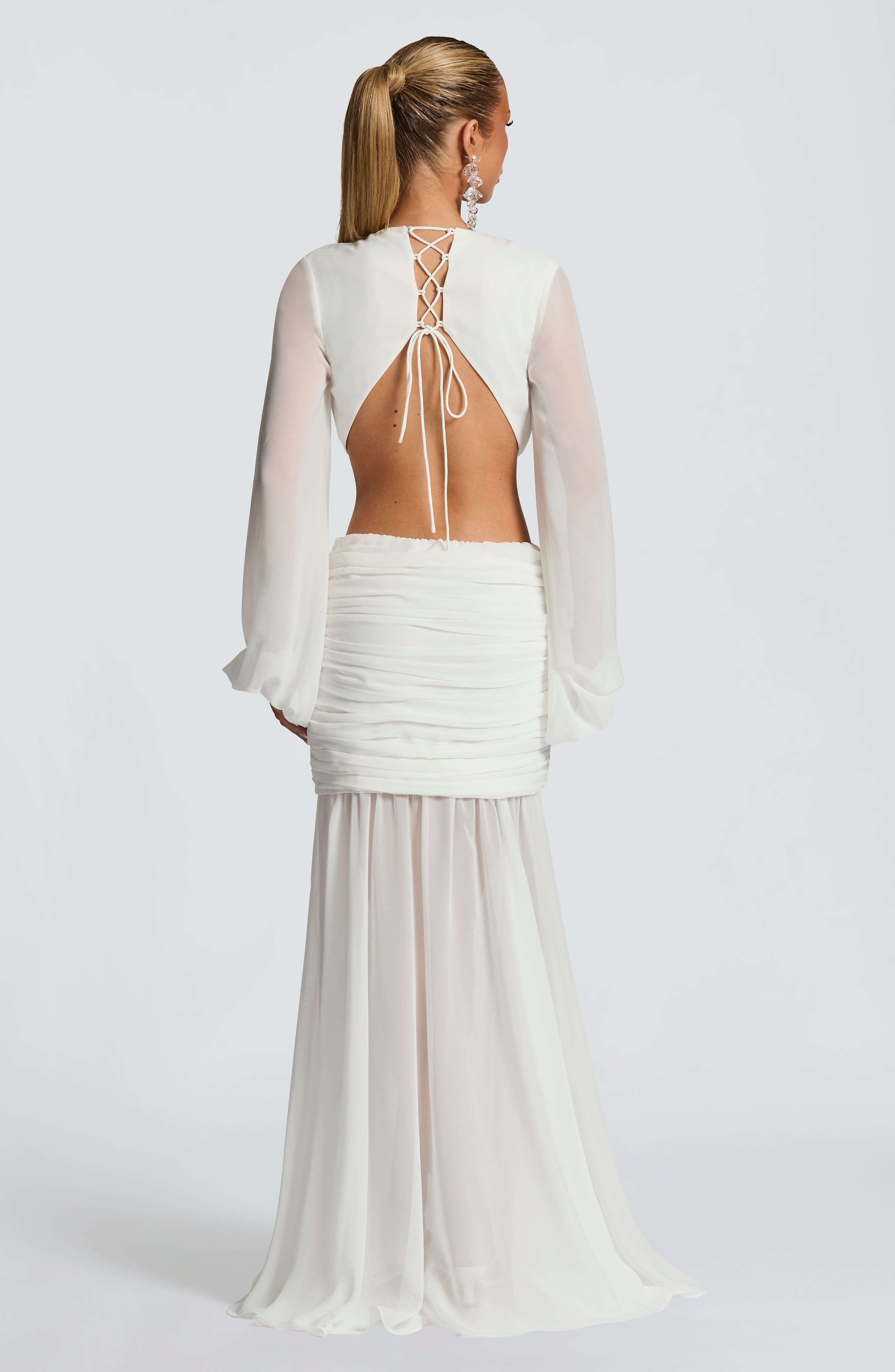 Vestido Longo Manga Comprida em Tule Kyra