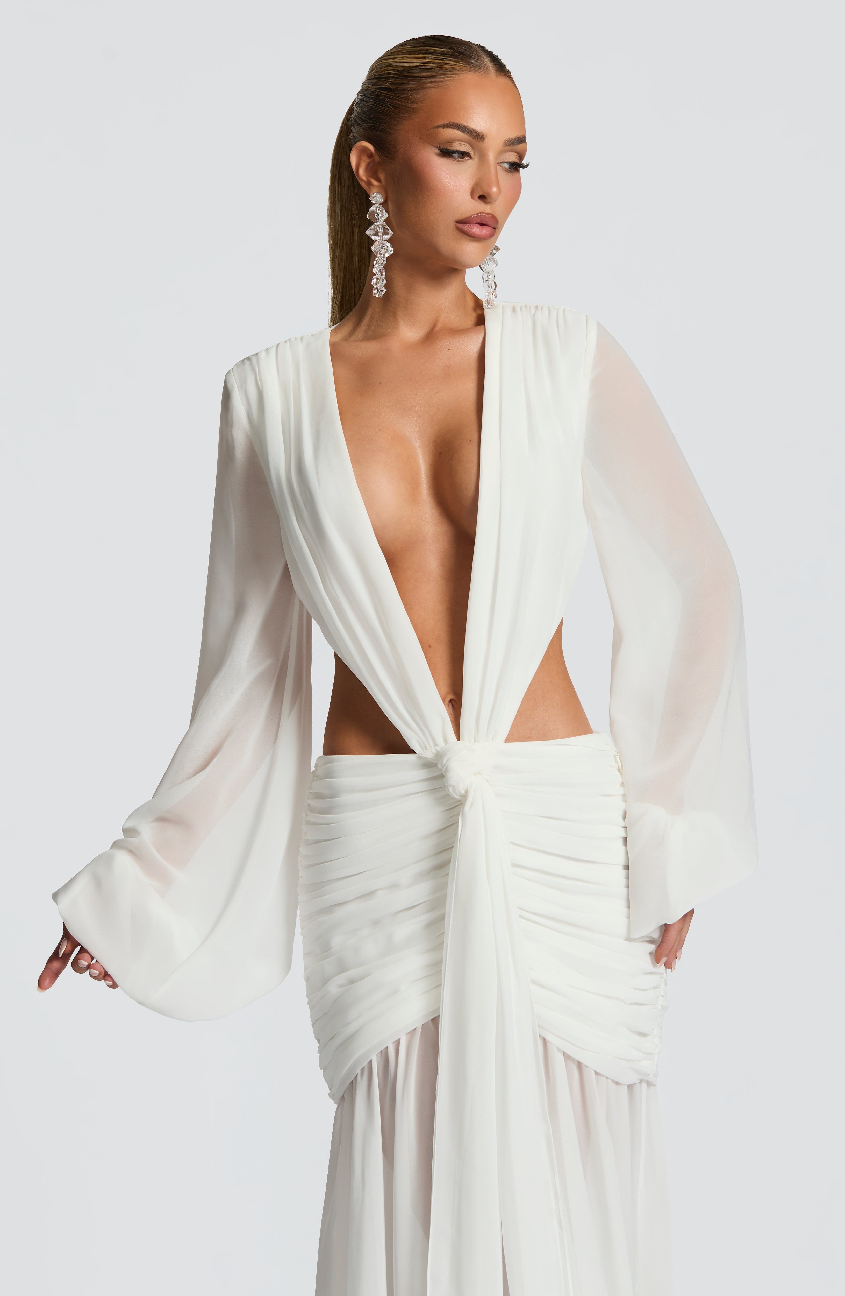 Vestido Longo Manga Comprida em Tule Kyra