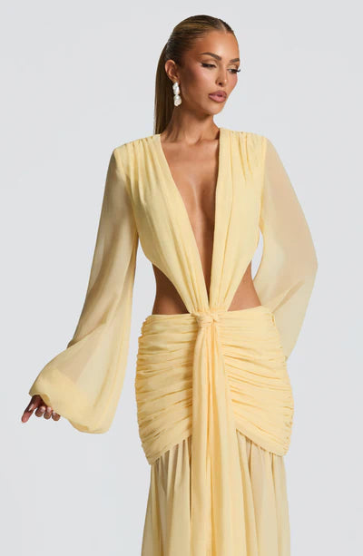 Vestido Longo Manga Comprida em Tule Kyra