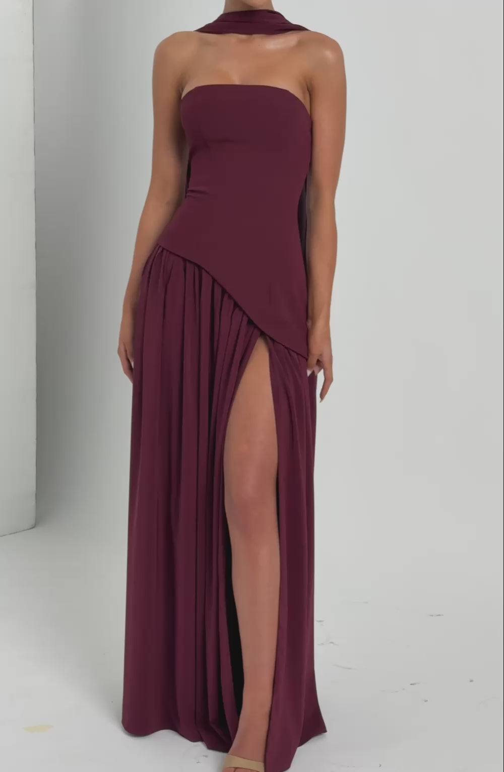 Vestido Longo Sem Alças Elegante Mya