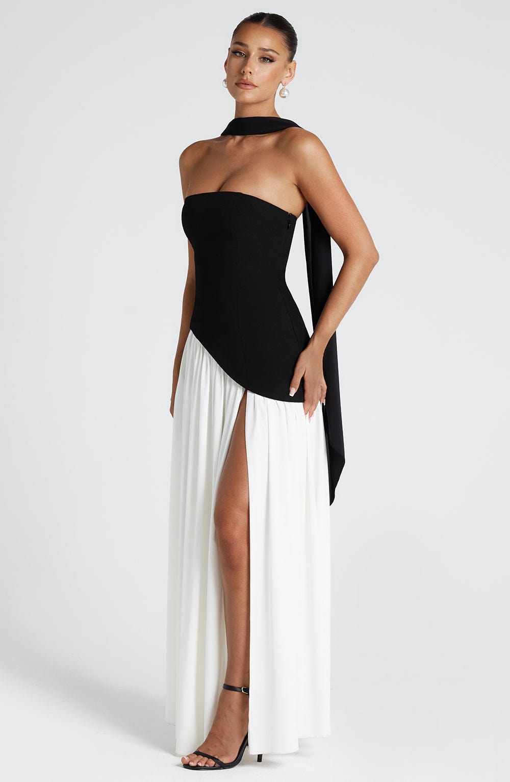 Vestido Longo Sem Alças Elegante Mya