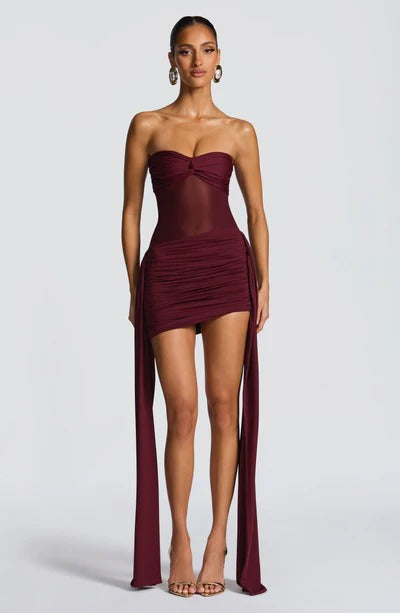 Vestido Curto Sem Alças Detalhe Assimétrico Pendurado Fiorella