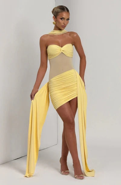 Vestido Curto Sem Alças Detalhe Assimétrico Pendurado Fiorella