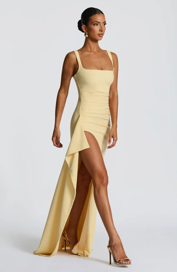 Vestido Longo com Fenda Katana