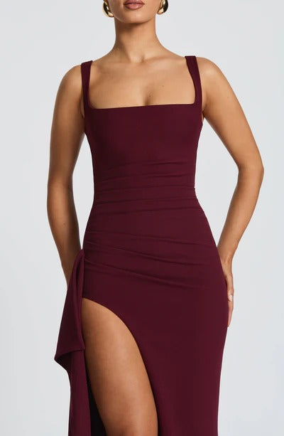 Vestido Longo com Fenda Katana
