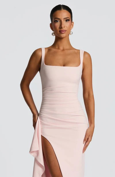 Vestido Longo com Fenda Katana