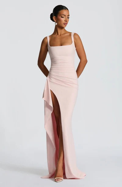 Vestido Longo com Fenda Katana